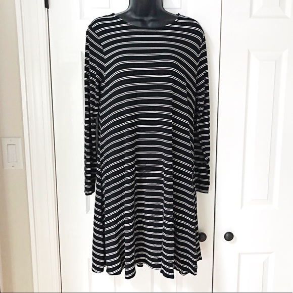 OLD NAVY Stretch Striped Long Sleeved Dress - Picture 2 of 5